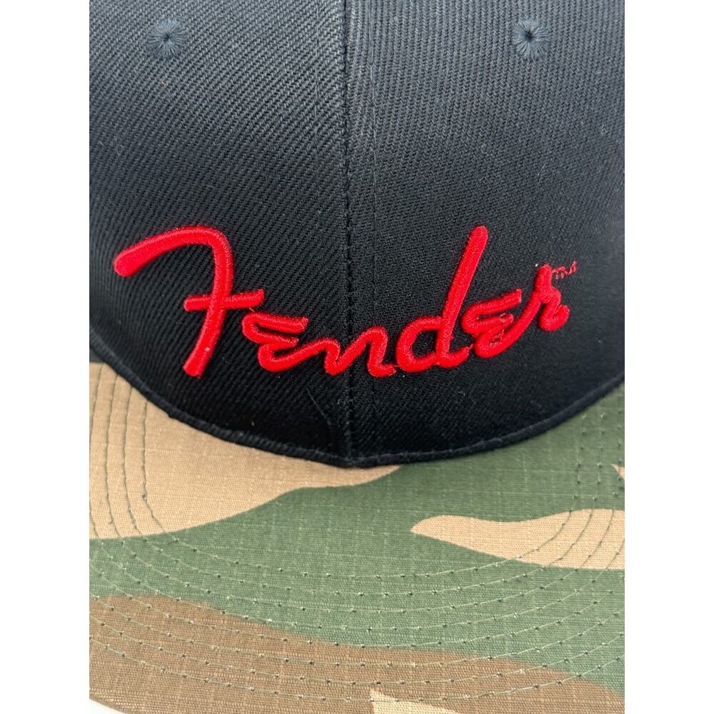 Fender Guitar Hat Camo Snapback Flat Bill Cap Black/Camo Red Logo The Classics - Picture 2 of 8